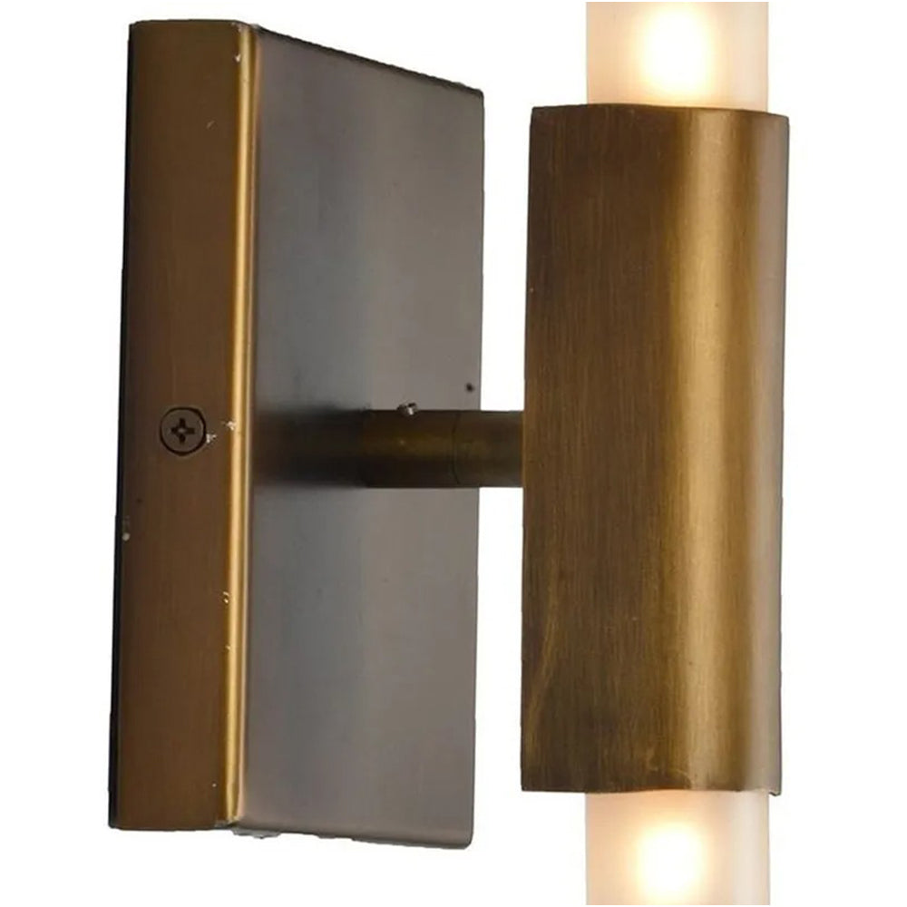 WS014 Light on wall